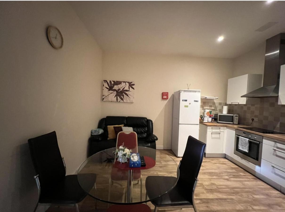 Aberdeen Stay Central 2-Bedrooms Apt-No Party Экстерьер фото