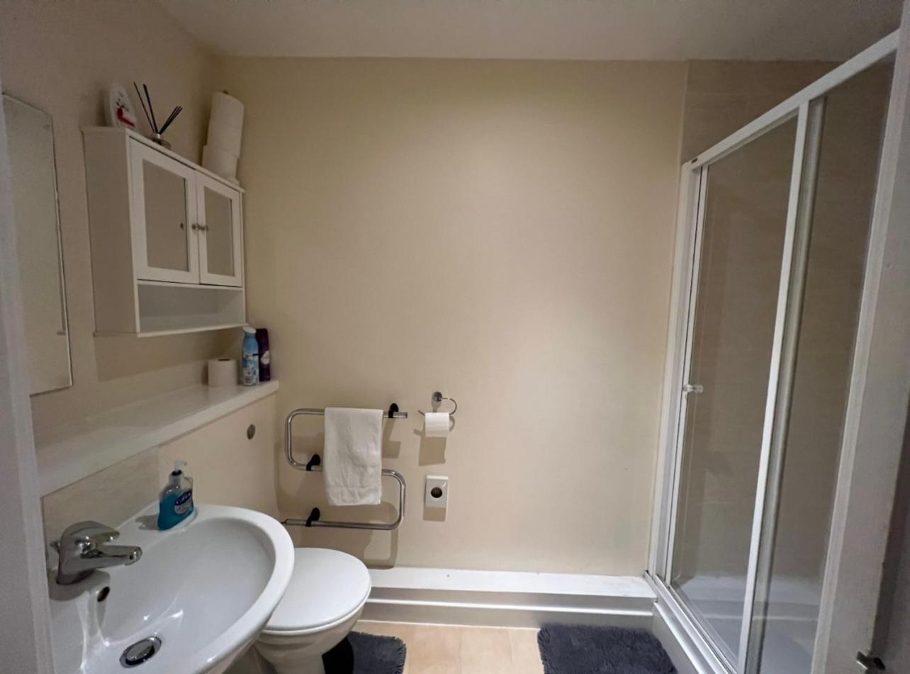 Aberdeen Stay Central 2-Bedrooms Apt-No Party Экстерьер фото